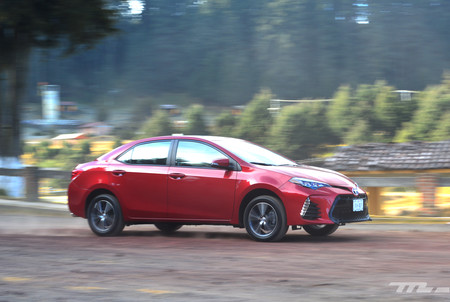 Toyota Corolla 2017 3