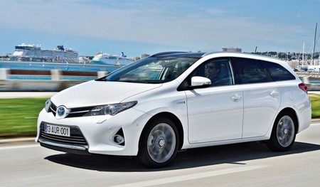 Toyota Auris Touring Sports Híbrido 01