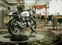 Triumph Thruxton Ace, Cafe Racer en vídeo