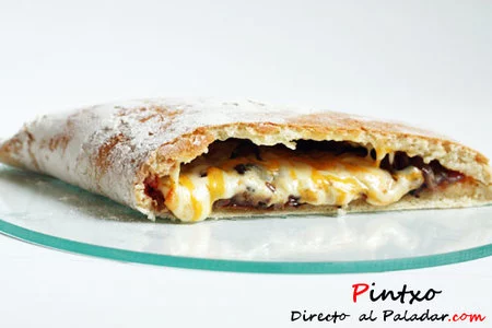 Pizza calzone de boletus deshidratados. Receta