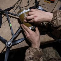 Como a Ucrânia conseguiu infiltrar milhares de drones na Rússia? A resposta é simples: subornando russos 