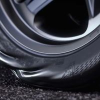 Agárrate, porque el Dodge Challenger SRT Demon te dejará literalmente pegado al asiento