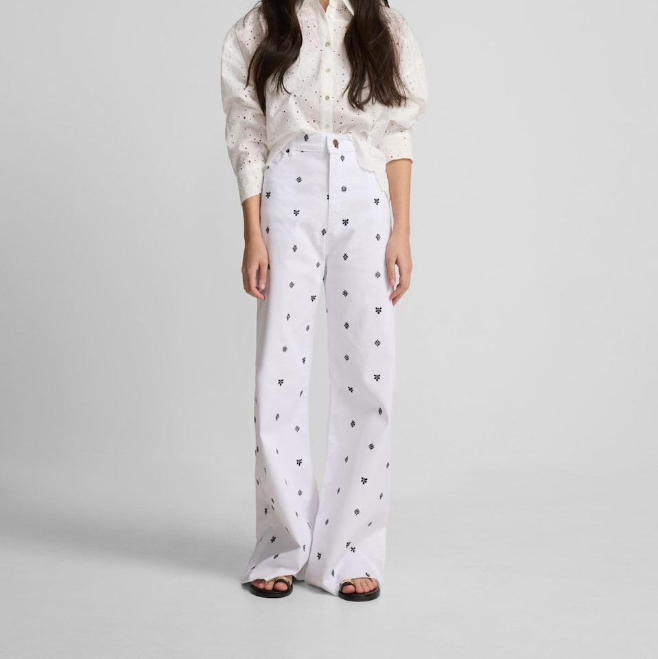 Silbon
Pantalón de mujer denim bordados ikat blanco