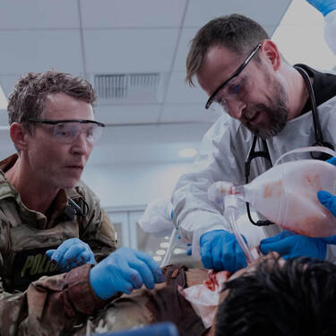 Pitt Shawn Hatosy Noah Wyle 1