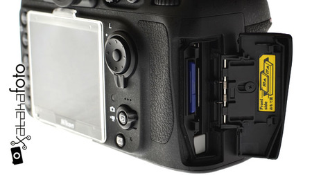 Nikon da explicaciones sobre los avisos recibidos de tonos fríos en algunas pantallas de la Nikon D800