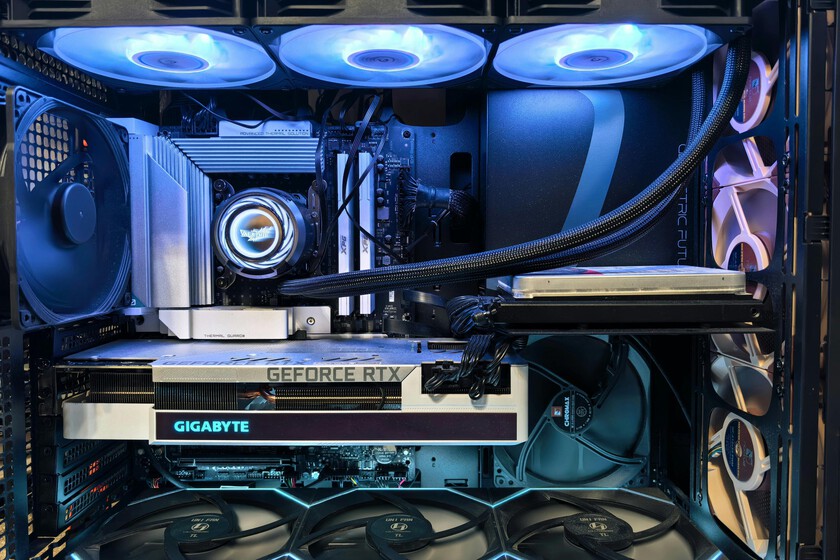 Calidad top sin renunciar a más de 60 FPS: esta es la RTX 5060 Ti que está arrasando en PcComponentes