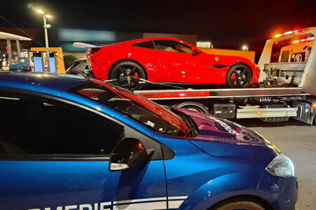 Ferrari Incautadb Por Exceso De Velocidad Por La Gendarmerie
