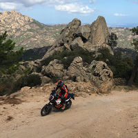 ¿Todavía no tienes planes para el verano? Pues si eres aventurero te damos una idea, el KTM Adventure Rally