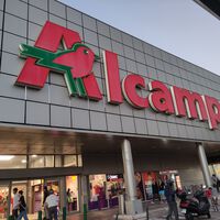 El aceite de oliva virgen extra vuelve a precios de antes: en Alcampo, el litro ya cuesta menos de 5 euros