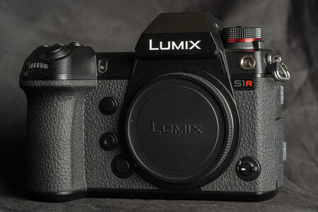 Panasonic Lumix S1R, análisis: una cámara de formato completo para volcarse en la fotografía de paisaje y arquitectura