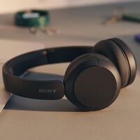 Amazon remata estos audífonos Sony con más de 60% de descuento. En menos de 700 pesos y su batería dura más de 50 horas 