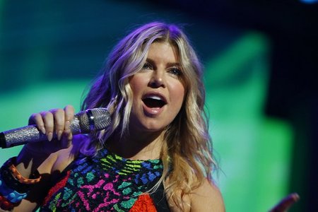 Pues parece ser que a Fergie no le bastaba con fumar porros...