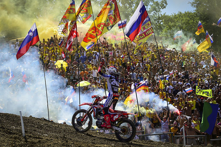 ¡Tim Gajser ya es campeón! Gana en Italia su segundo título de MXGP y Jorge Prado acaricia el suyo en MX2