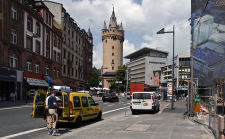 Los coches más antiguos podrán circular en Frankfurt aunque no cumplan los límites de contaminación