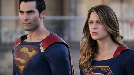 'Supergirl' deja ver a Superman en acción en un primer vistazo a su segunda temporada