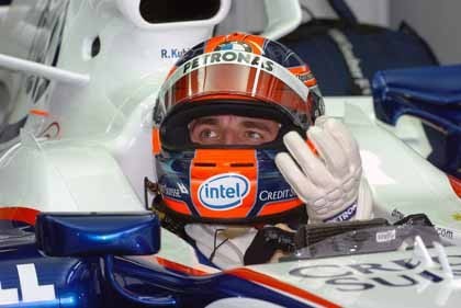 Robert Kubica lidera los tiempos en Sepang