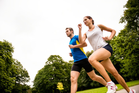 ¿Sabes cuánto tendrías que correr para quemar las calorías que ingieres?