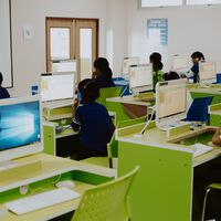 Mientras en México creen que el problema en las escuelas es la falta de internet, más de la mitad no tienen ni computadoras 