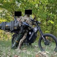 Bicicletas eléctricas anti-tanque: así están utilizando los soldados ucranianos la nueva movilidad en la guerra contra Rusia