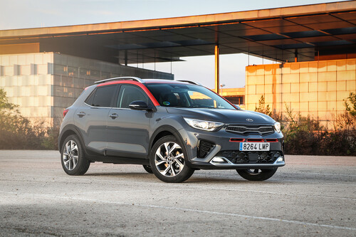 Probamos el nuevo Kia Stonic, ahora mild-hybrid y con buenos ingredientes para luchar contra el SEAT Arona o el Renault Captur