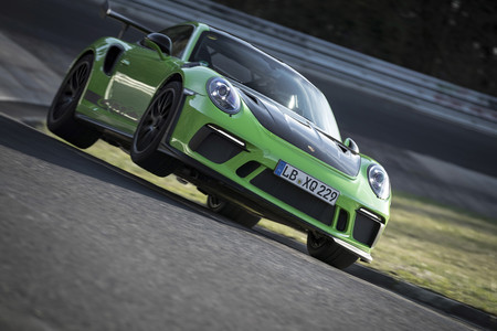 ¡Ya es oficial! El Porsche 911 GT3 RS marca un tiempazo de 6:56 en Nürburgring Nordschleife (+vídeo)
