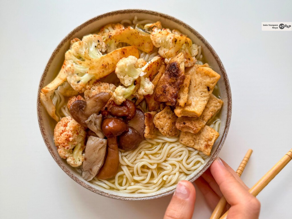 La sopa ideal para cuando hay hambre (y frío): cómo un puñado de fideos y soja texturizada salvan mi cena  
