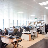 Cada vez más empresas aplican la semana laboral de cuatro días (pero la mayoría hacen trampa)