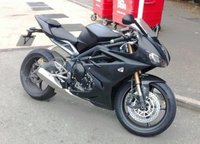 Motorpasión a dos ruedas: nueva Triumph Daytona para 2013 y el Nissan Cazamotos