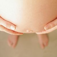 La despiden con seis meses de embarazo, una realidad que afecta a muchas mujeres