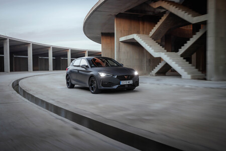 CUPRA León eTSI Prueba Contacto 48