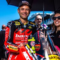 Álvaro Bautista, en peligro. Su equipo se está pensando reemplazarlo por una vieja gloria de MotoGP 