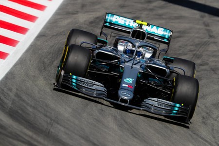 Mercedes destruye las mejoras de Ferrari con otro doblete en los entrenamientos del GP de España