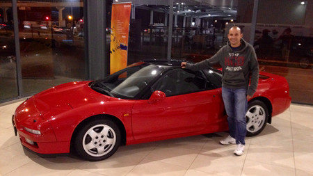 Ayrton Senna y su Honda NSX rojo