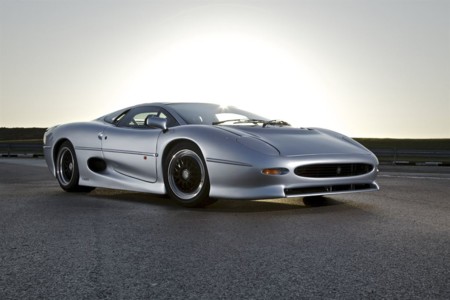 ¿Por qué Bridgestone continuará fabricando neumáticos para el Jaguar XJ220?