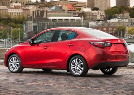 Toyota Yaris R 2018 9