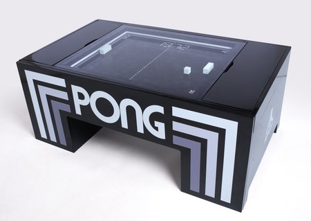 Esta mesita de café que trae al mítico Pong al mundo real es el mueble que querrás tener en el salón