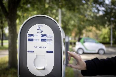 Daimler pone 260 vehículos eléctricos a disposición de sus empleados