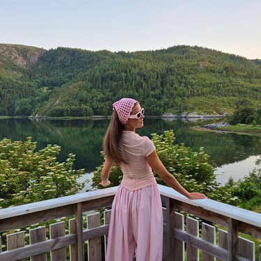 La camiseta lencera más buscada de 2026 ahora en Stradivarius: disponible en tres colores ideales para primavera