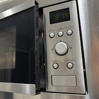 Microondas sin plato giratorio: para qué sirven, cómo funcionan, ventajas e inconvenientes 