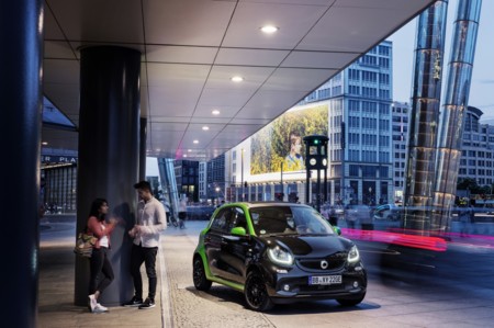 Smart ForTwo ED 2017: 160 kms de autonomía NEDC con un precio de 21.940 euros en Alemania