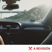 Ni trucos de la abuela ni caros detailing, este es el truco más sencillo y eficaz para quitar las manchas de cal del parabrisas 