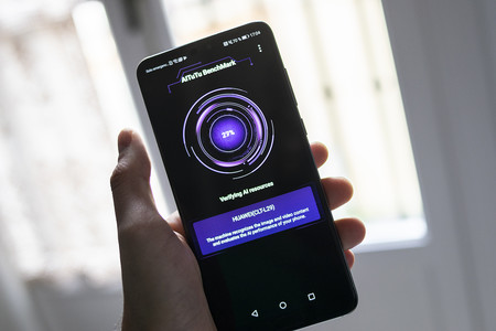 Probamos AiTuTu, el nuevo benchmark de AnTuTu para medir el rendimiento de la inteligencia artificial en el móvil