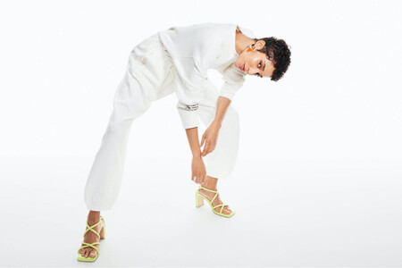 Comienzan las rebajas en H&M con hasta un 70% de descuento en todo tipo de prendas: camisas, vestidos, botas y más