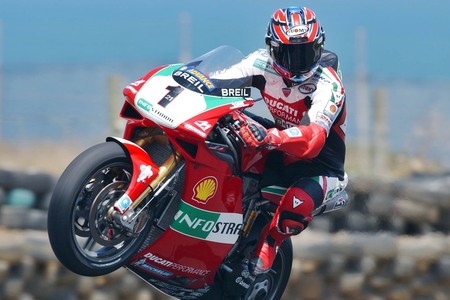 Cuatro motos, ocho cilindros y 3.989 cc. El póker en la era dorada de las bicilíndricas