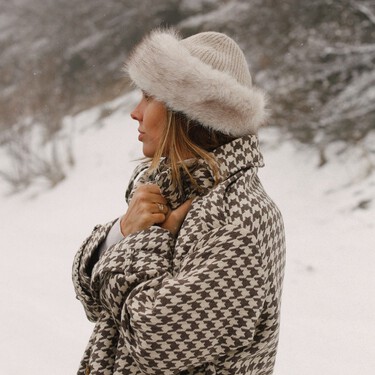 Novedad en Hoka: las zapatillas impermeables color chocolate blanco más calentitas para hacer frente al frío polar 