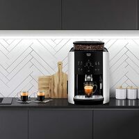 MediaMarkt rebaja la cafetera superautomática de Krups con autolimpieza y molinillo integrado para disfrutar de un buen café sin preocupaciones