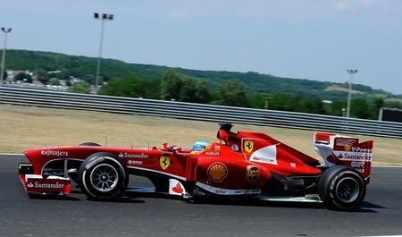 Fernando Alonso necesita recortar puntos a marchas forzadas