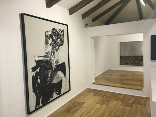 Obras de Saura, Mompó, Millares, Zobel y Chillida, en el Museo de Arte Abstracto en Cuenca (que además es gratuito)