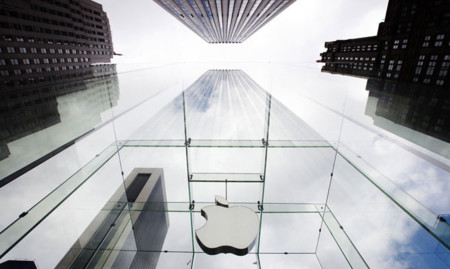 Las acciones de Apple siguen cayendo demostrando lo absurdo de Wall Street