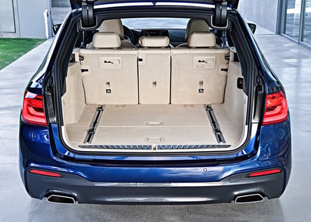 Bmw 5 Series Touring 2018 1024 3d